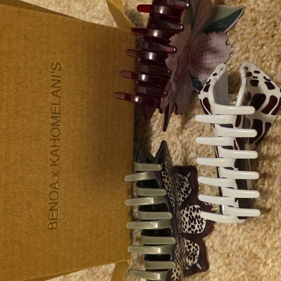 Benoa Set Clips - Picture 3 of 4